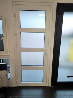 predám kovové dvere 90x210. - 2