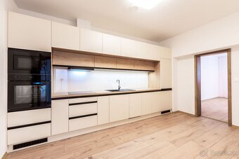 CENTRUM Martin_Rodinný dom /97m2/ s pozemkom /490m2/_KOMPLET - 2