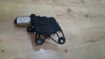 MOTORČEK  ZADNÉHO STIERAČA 1Z9 955 711 B OCTAVIA II KOMBI - 2