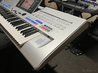 Predám Yamaha Tyros 4 - 2