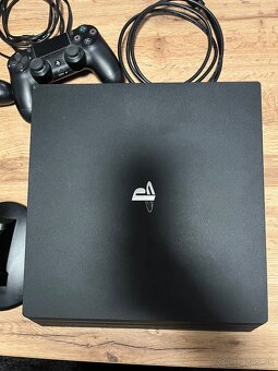 PS4 pro - 2