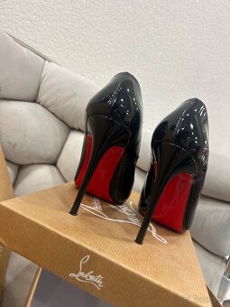 Louboutin lodičky so kate - 2