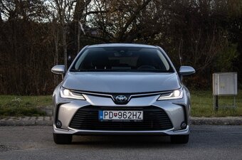 Toyota Corolla Sedan 1.8 Hybrid e-CVT - 2