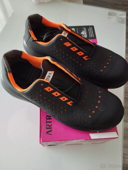 Nové pracovné topánky - 2