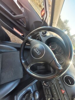 Predám na audi a3 8p kapotu volant a budíky - 2