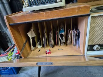 Retro rádio + gramofón SUPRAPHON + platne - 2