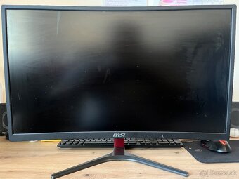 Poškodene monitory MSI 24 palcove - 2