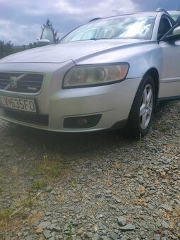 Predám Volvo V50 2.0tdi 100kw rok 2008 - 2