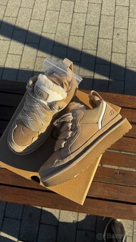 UGG LOWMEL SAND - 2