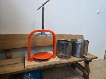 Ručný lis na ovocie - 20l - 2
