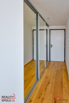 Na predaj: Moderný 2-izbový byt v srdci Bratislavy 7 poshod - 2
