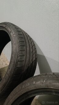 225/40 R18 - 2