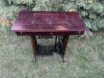 Šijací stroj MINERVA - 2