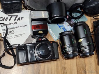 Kinofilm Olympus OM 77 AF + příslušenství - 2