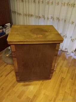 Skrinkovy šijaci stroj - 2