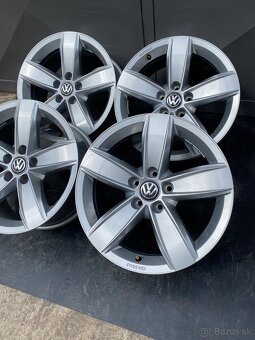 R17 ®️ Originál VW Audi 5x112 (66,6 mm ) ET18 - 2