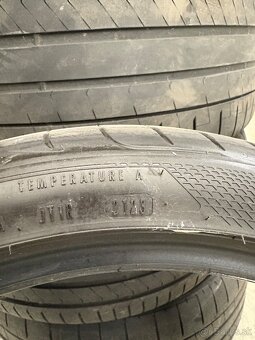 Predám letné penu goodyear 225/40R19 - 2