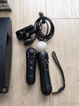 PS3 slim, 4 klasické + 2 move ovládače + kamera +25 hier - 2