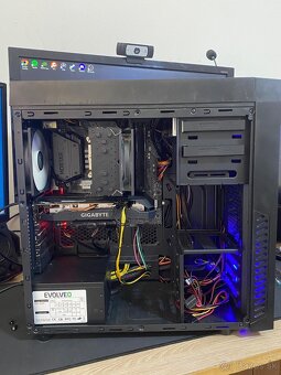 Starší herný PC, i5-9400F, GTX 1660, 250 GB SSD, 16 GB RAM - 2