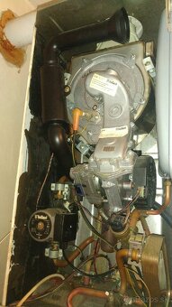 Vaillant EcoMax 824/2 E kondenzačný závesný plynový kotol - 2