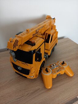 Auto na diaľkové ovládanie - 2