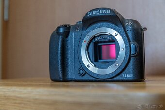 Samsung NX10 - 2