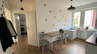 VIVAREAL TEHLOVÝ 3 izb. byt, rekonštrukcia, zateplený BD, - 2