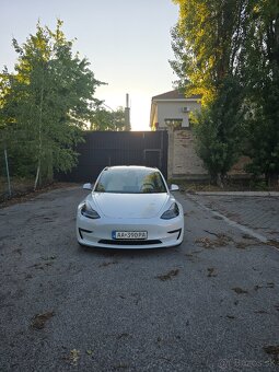 Tesla Model 3 PERFORMANCE 513ps - 2