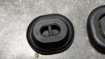2x Krytka a 4x gulový čap plynové vzpery veka kufra - 2