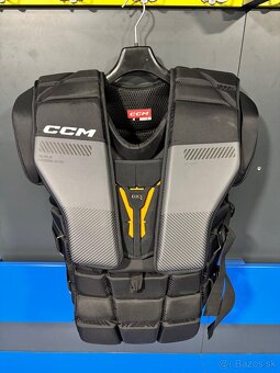 CCM PRO AB Brankárska Vesta - 2