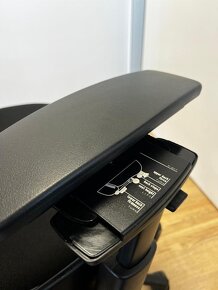 Kancelárska stolička Steelcase Leap V2 - 2
