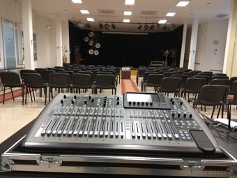 mixpult Behringer x32 v 100 % stave - 2