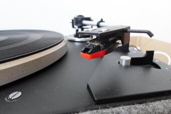 Gramofón TESLA HC43 - 2