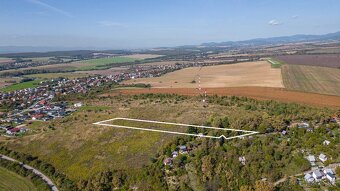 Pozemok pre dom,ranč,haciendu,...medzi Bidovcami a Svinicou - 2