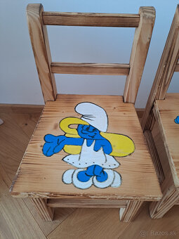 Detsky stol so 4 stolickami - 2
