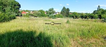 NA PREDAJ investičný stavebný pozemok v obci Malé Chyndice - 2