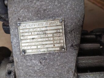 Predáme motor s prevodovkou - 2