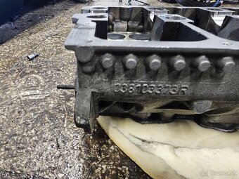 Hlava motora 2.0 TDI 103KW BMP BMM - 2