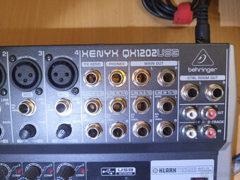 Behringer XENYX QX1202USB - 2
