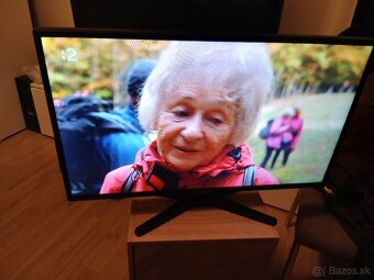 TV LED TECHNIKA 82cm - 2