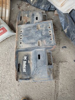 Upinacia doska bobcat - 2
