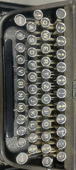 Olivetti Monta písací stroj - 2