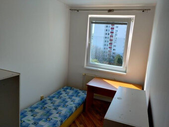 Bratislava - Petrzalka - Samostatna Izba - 230Eur/Mesiac - 2