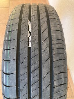 Pneumatiky Good Year Efficient Grip 2 SUV 215/60R17 96 - 2