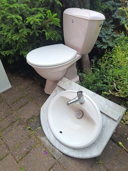 Wc a umývadlo - 2