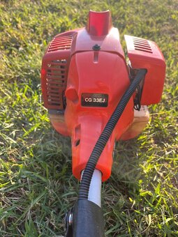 Hitachi krovinorez - 2