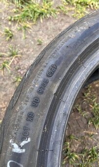 1ks letná pneu 245/40 r18 - 2