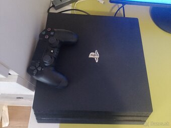 Playstation 4 Pro - 2