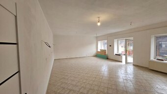 Obchodný priestor vhodný na služby - 2