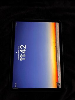Tablet Apple iPad 11" (2025) Wi-Fi 128GB - strieborný - 2